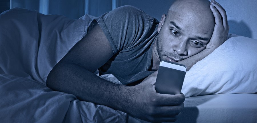 5 Signs of Internet Addiction Disorder | Natural Health Blog