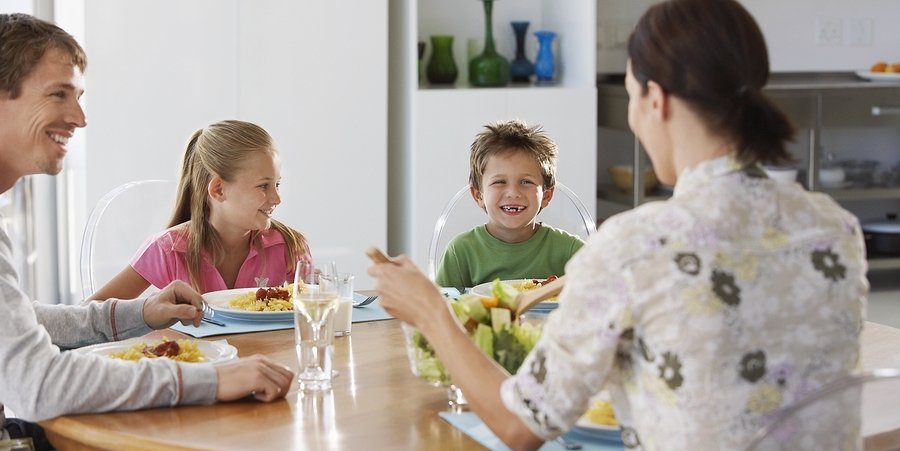 Kids Benefit from Family Meals